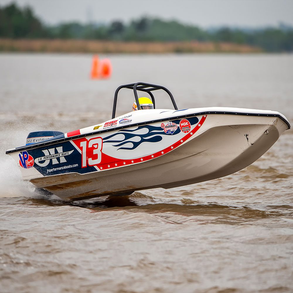 NGK-Formula-One-Powerboat-Championship-F1-Boats-Grant-Schubert-13-1
