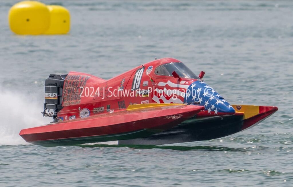 F1 POWERBOAT RACING