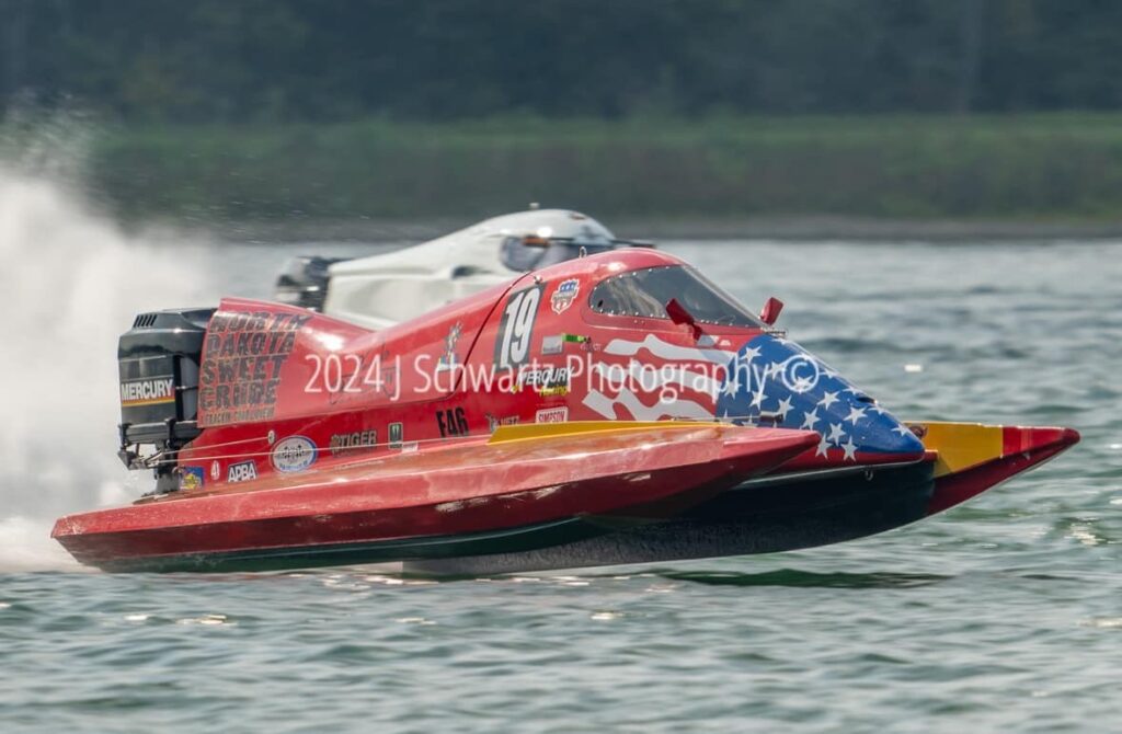 F1 POWERBOAT RACING